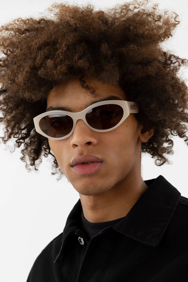 Tonia Cat-eye Sonnenbrille Milchig Pfirsichbraun Axel Arigato