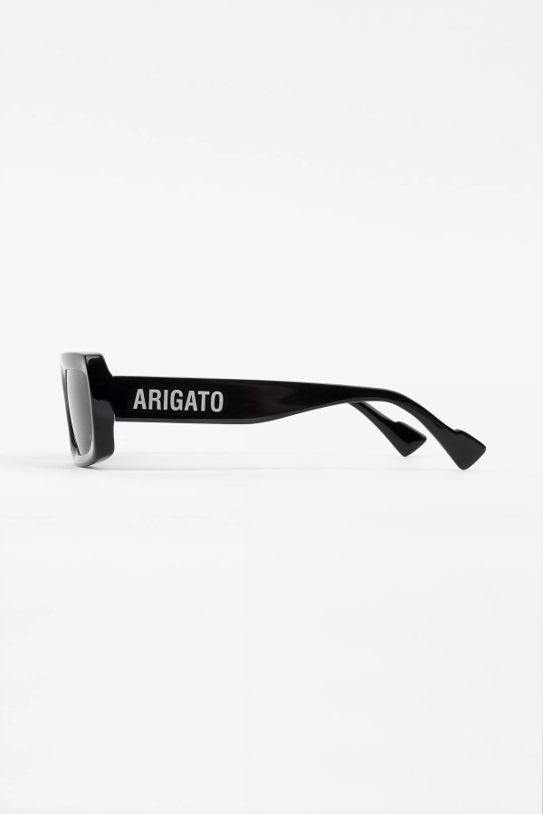 Arigato Arena Rechteckige Sonnenbrille Schwarz