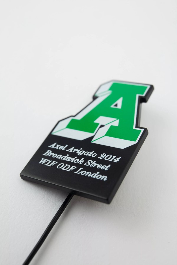 London A Pin Hellgrün Axel Arigato