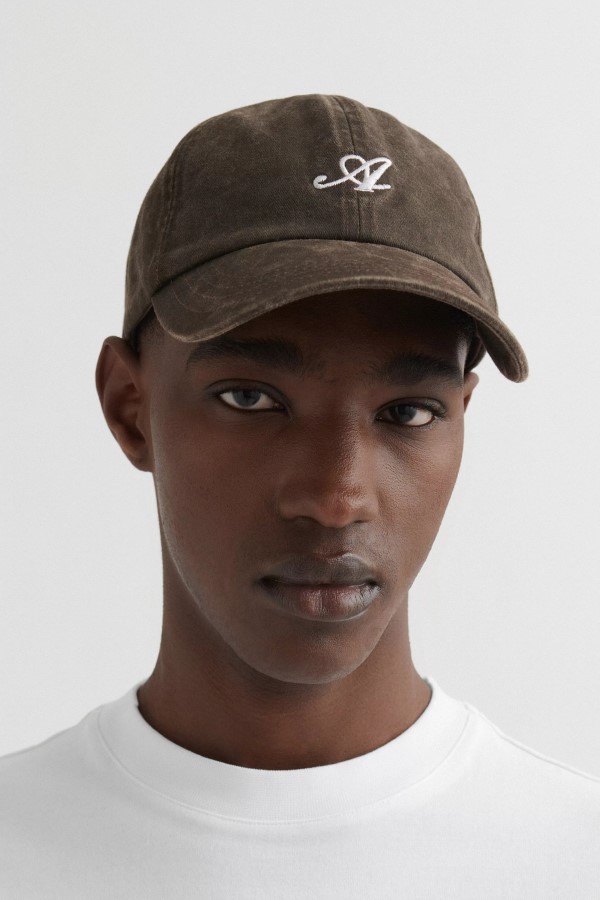 Gewaschene Charakteristische Kappe Gewaschenes Braun Axel Arigato